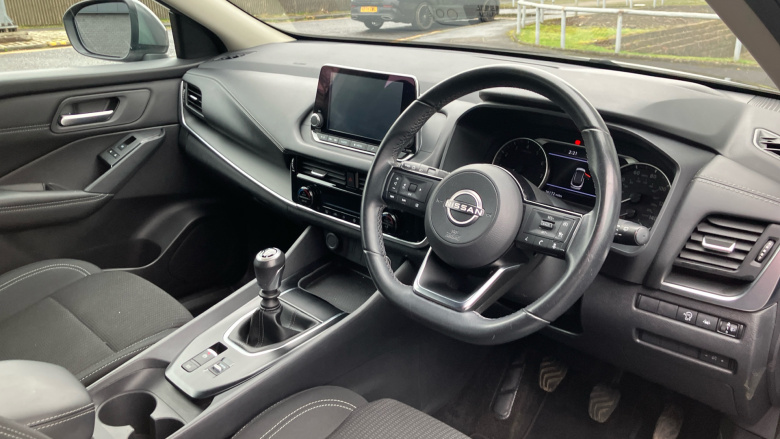 Nissan Qashqai 1.3 DiG-T MH Acenta Premium 5dr Petrol Hatchback